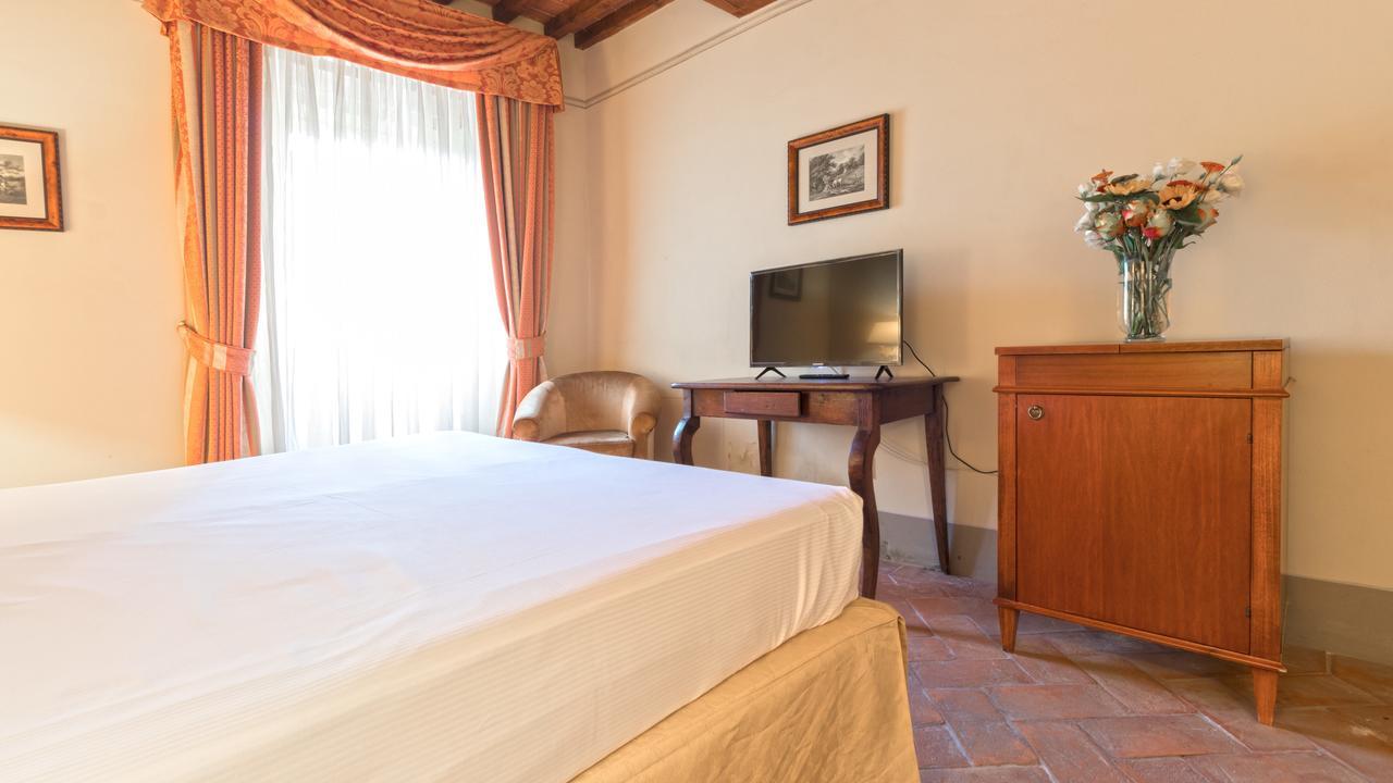 Badia Di Campoleone - Italianway Arezzo Room photo